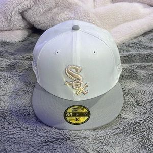 fitted lids, white sox, size 8:)